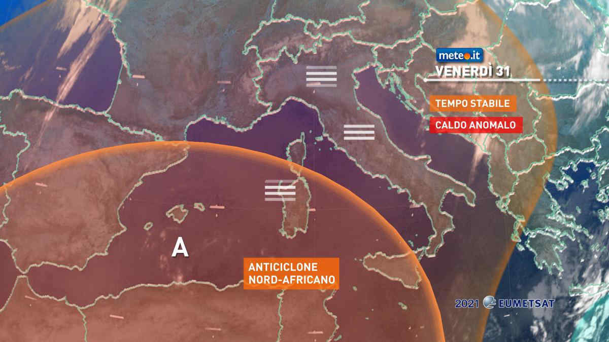 Meteo, Capodanno 2022 con caldo anomalo e tanta nebbia: le previsioni