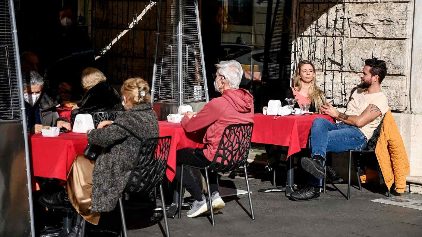 Clima "impazzito". Ci sono 18 gradi come a primavera, danni all'agricoltura