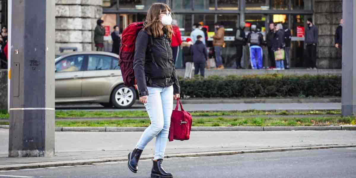 Covid, addio alle mascherine all’aperto in tutta Italia: ecco da quando