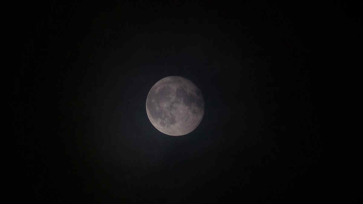 Luna Nera: il cielo si "spegnerà" per una notte, ecco quando