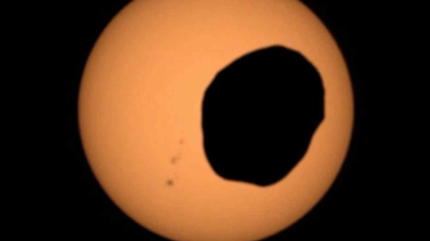 Eclissi solare vista da Marte: il video della Nasa