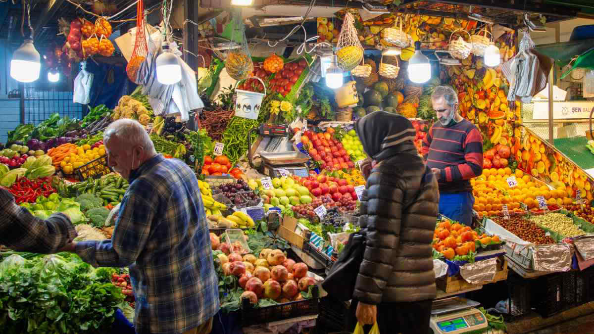 Rincari di frutta, verdura e cereali: per la crisi energetica e non solo