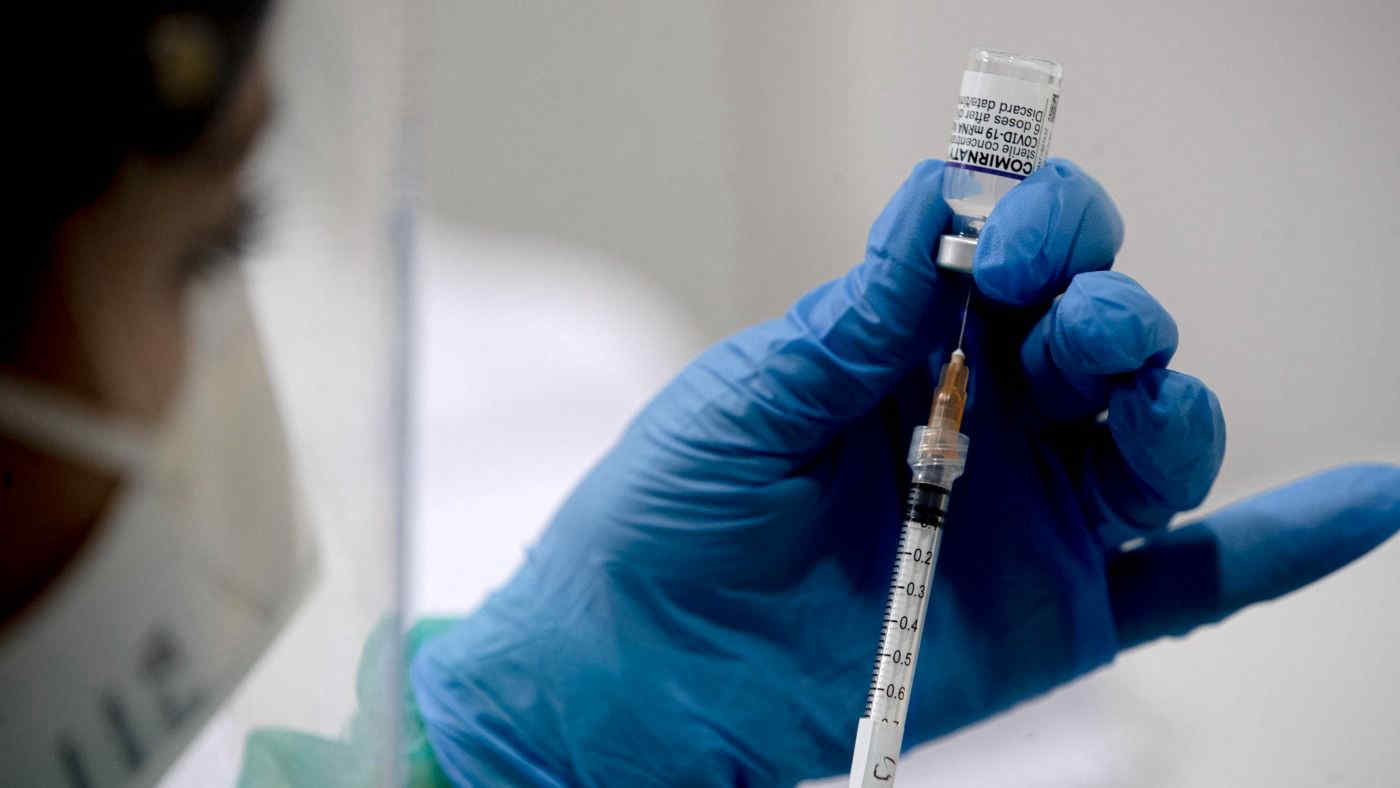 Covid, l’Aifa annuncia per l’autunno il richiamo annuale del vaccino