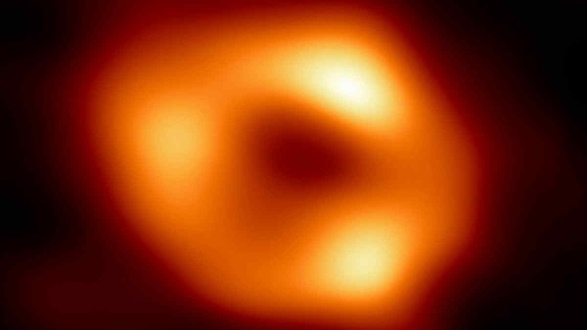 Ecco perché è così importante la foto del buco nero al centro della nostra galassia