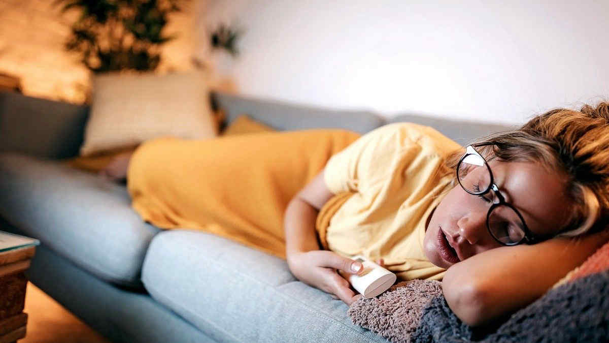Dormire con la Tv accesa fa male alla salute: ecco perché