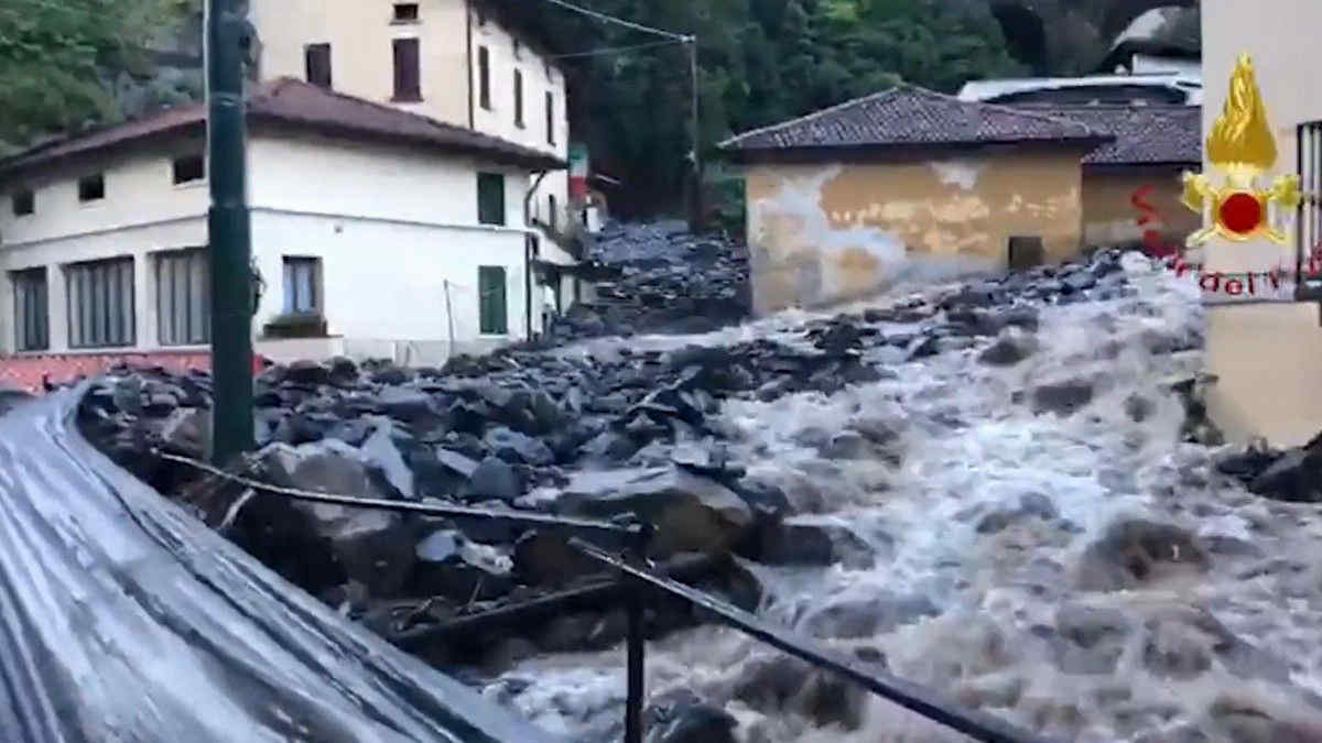Maltempo sul lago di Como: alluvione, frane e allagamenti. FOTO e VIDEO