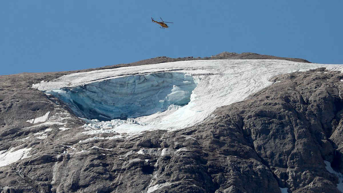 Marmolada, “il ghiacciaio crolla a causa del riscaldamento globale”