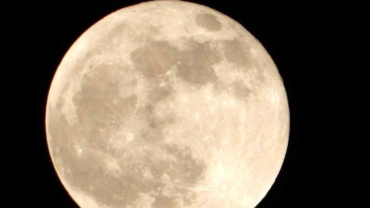 Arriva il plenilunio del Castoro, ecco quando vedere la penultima luna piena del 2022