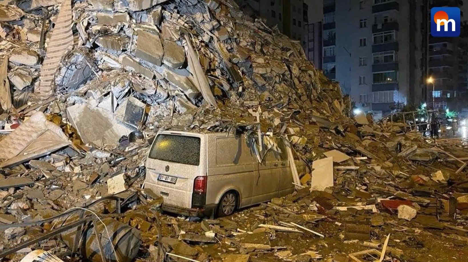 Turchia, tragico terremoto di magnitudo 7.9 vicino al confine con la Siria, centinaia i morti