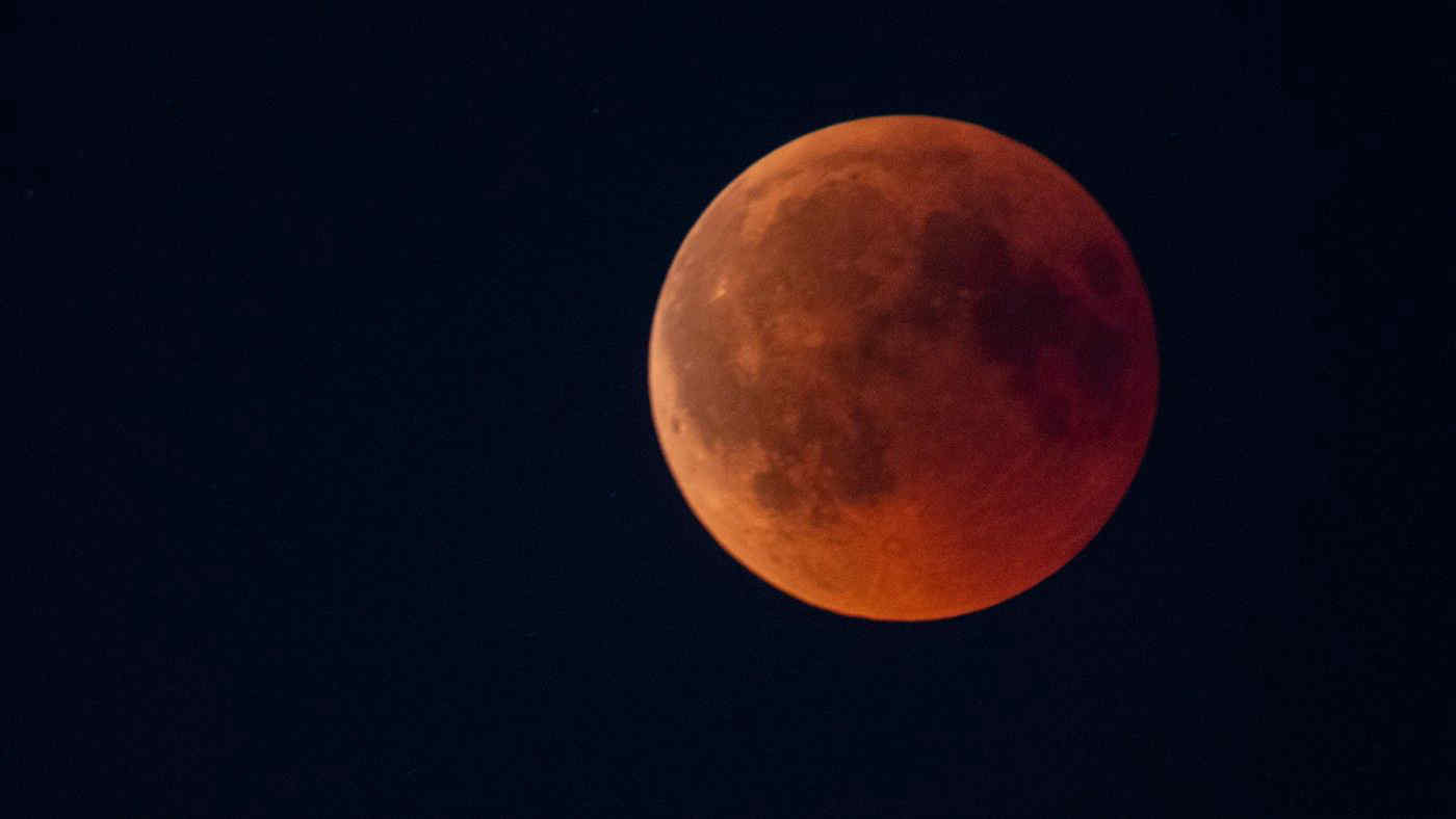 Cielo di aprile 2023, il calendario con le date degli eventi astronomici: Luna piena Rosa, eclissi e sciame meteorico