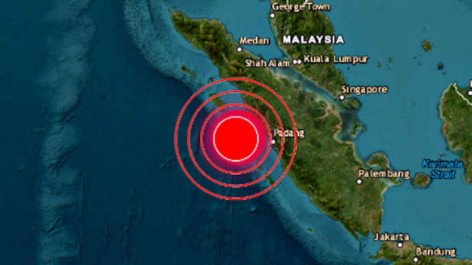 Terremoto sottomarino in Indonesia: panico tra gli abitanti per l'allerta tsunami