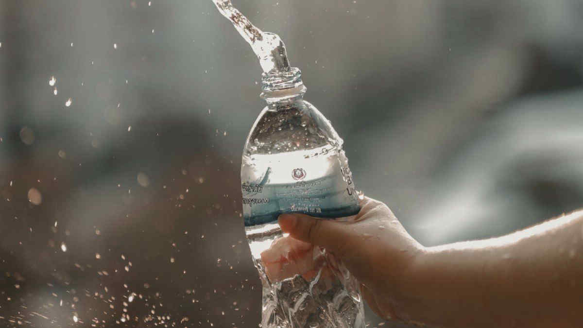 10 idee per riciclare le bottiglie di plastica in modo creativo