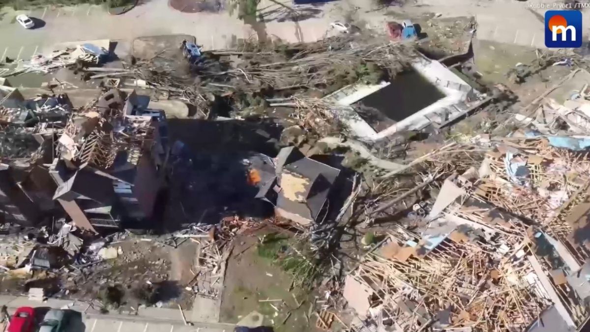 Nuovi drammatici tornado negli Stati Uniti: le immagini della devastazione a Little Rock. VIDEO