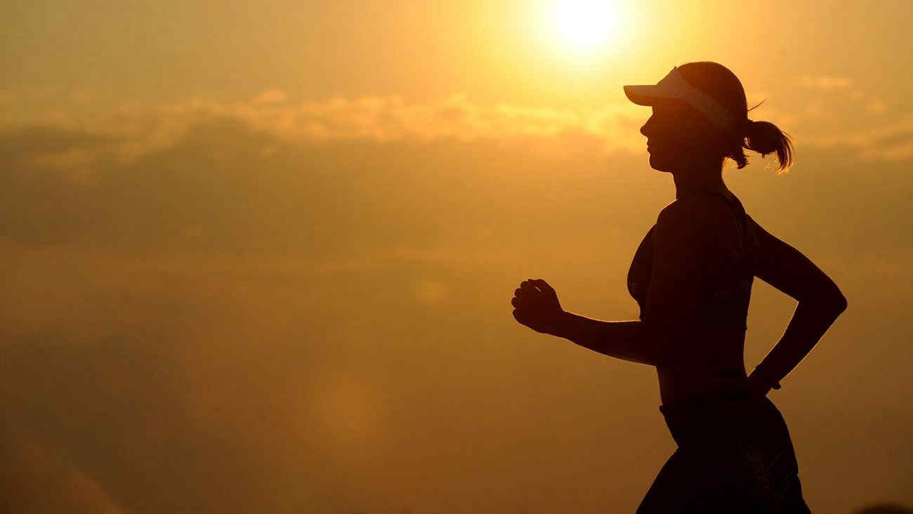 Correre o camminare: quale di queste due attività è migliore per perdere peso e dimagrire?