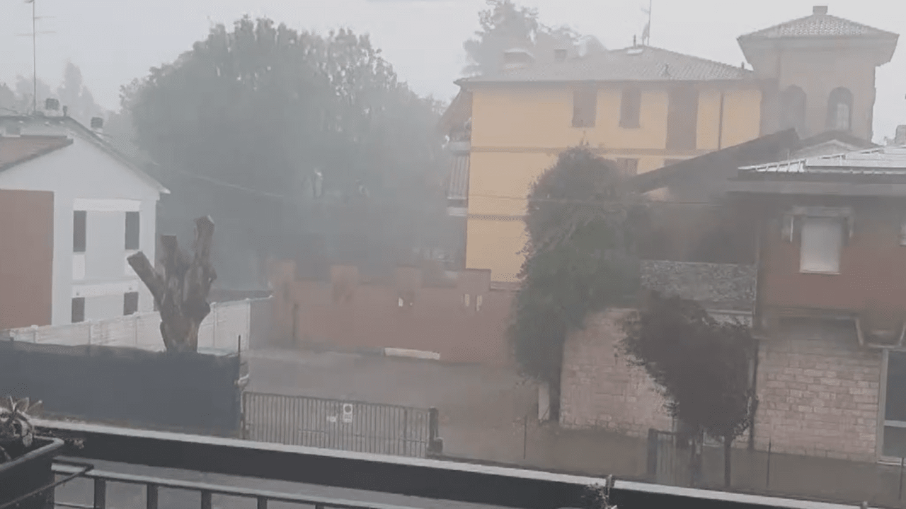 Maltempo in Emilia Romagna, forte grandinata in diverse zone