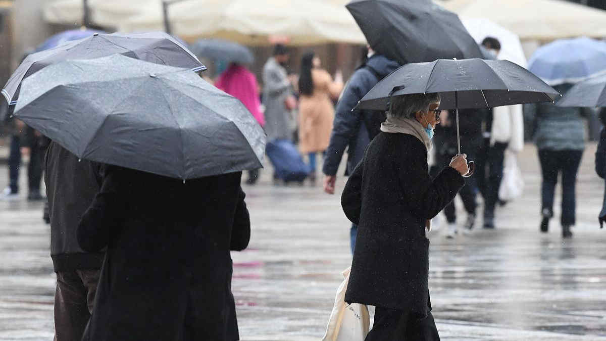 Meteo, stop al caldo anomalo in Italia. Arriva l'autunno con piogge e calo delle temperature