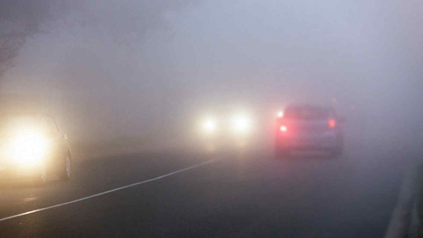 Nebbia, dieci consigli alla guida per evitare incidenti