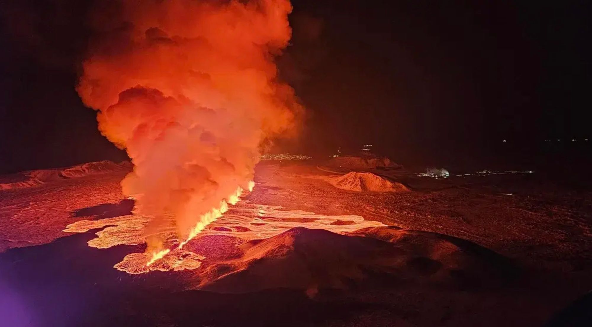Islanda: spettacolare eruzione vulcanica, la situazione