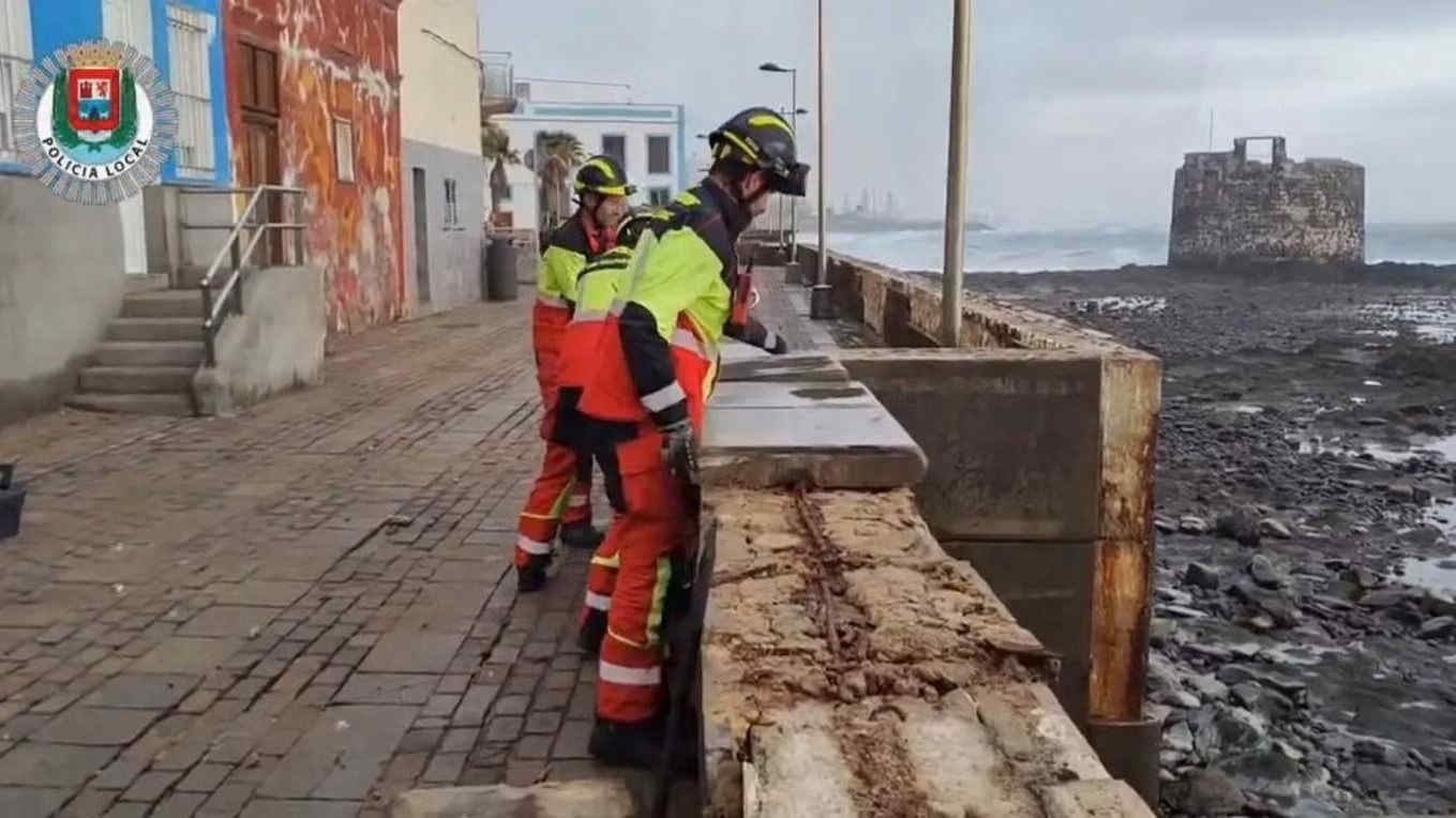 Maltempo, tempesta in Spagna: un turista è morto travolto dalle onde a Tenerife