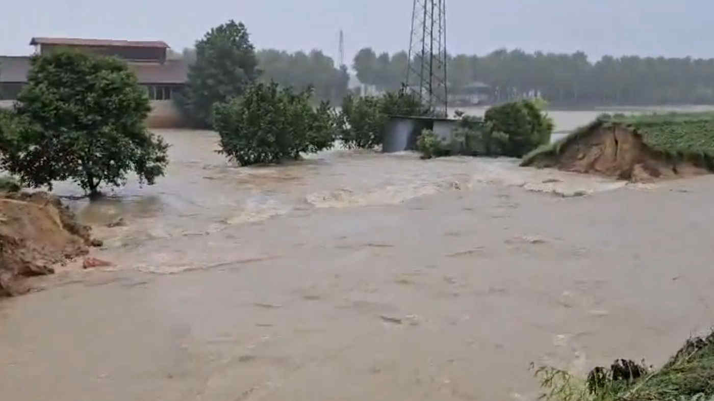 Maltempo in Veneto, esonda il fiume Muson: allagamenti e case isolate