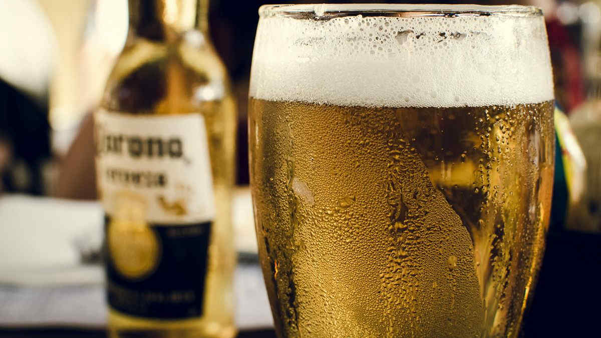 Dopo quanto tempo può mettersi alla guida chi ha bevuto una birra?