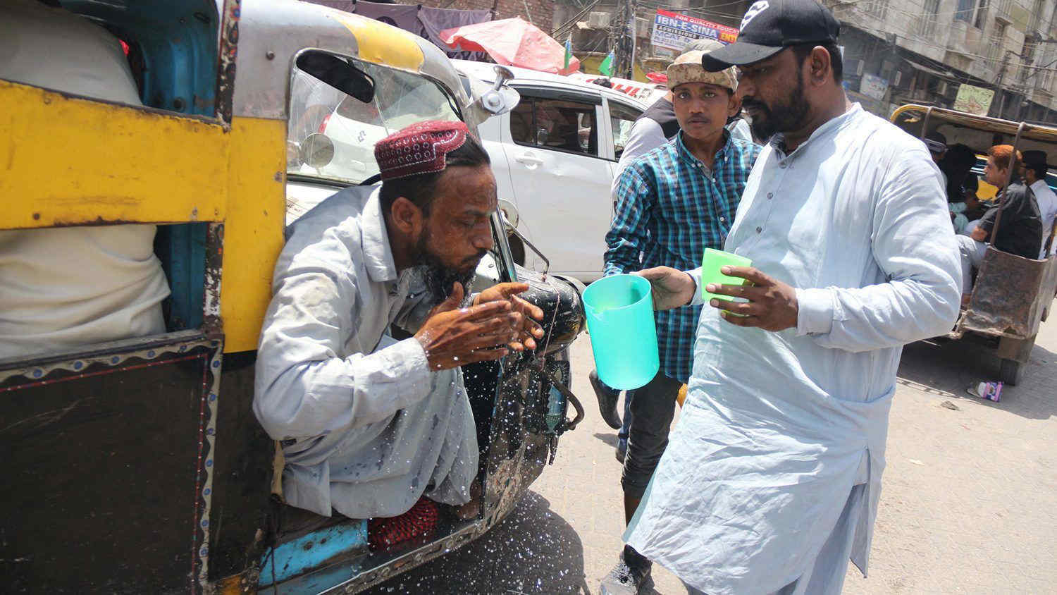 India, ondata di caldo con temperature da record: più di 80 le vittime