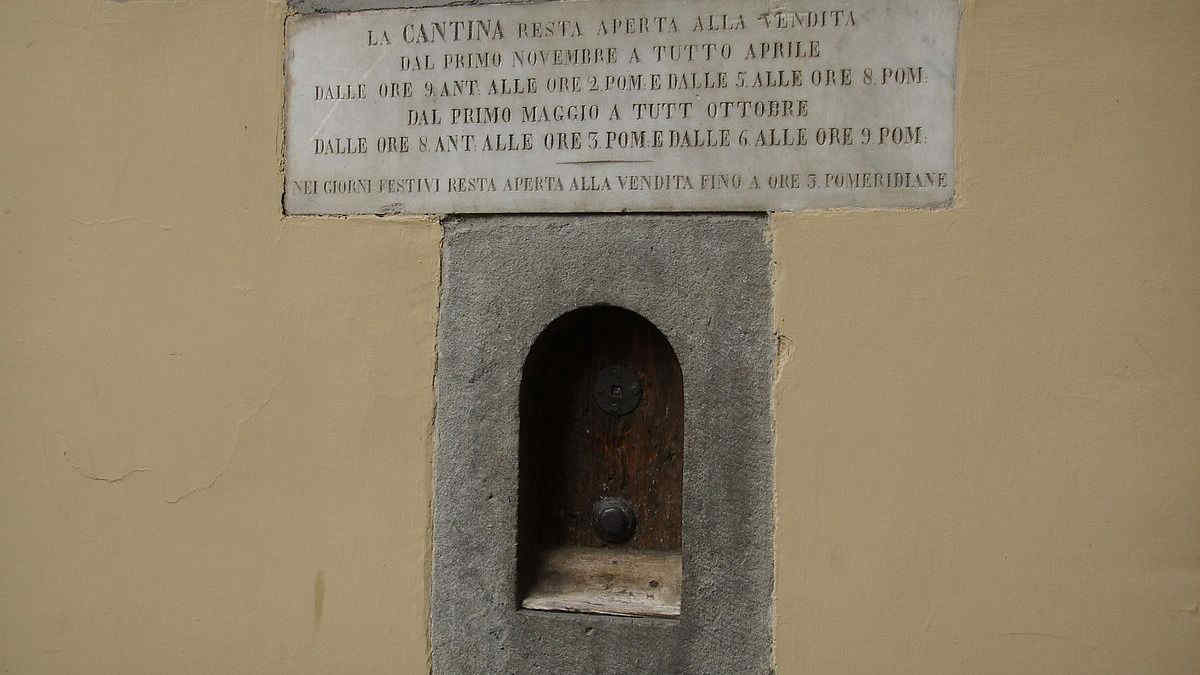 Le "buchette del vino" di Firenze: storia e curiosità di questi insoliti tabernacoli