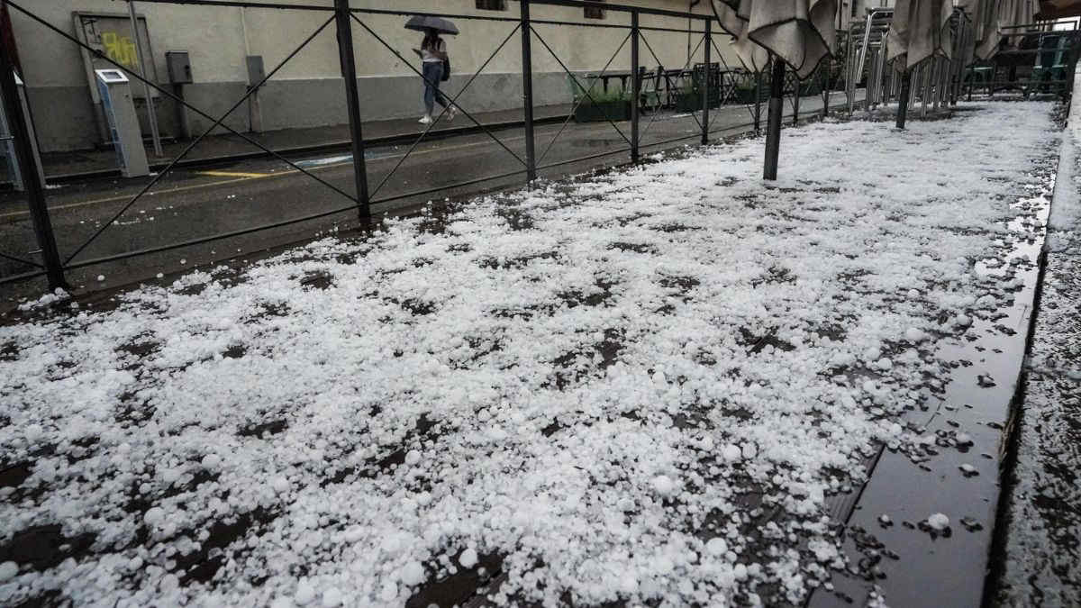 Meteo, agosto si apre con nuovi temporali: rischio di grandine e nubifragi venerdì 2, ecco dove