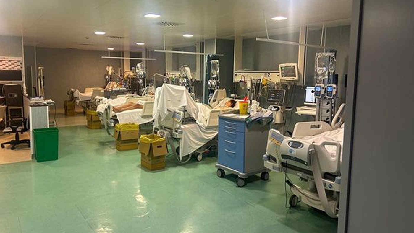 Maltempo Calabria, nubifragio a Cosenza: infiltrazione d’acqua all’ospedale Annunziata | Le immagini