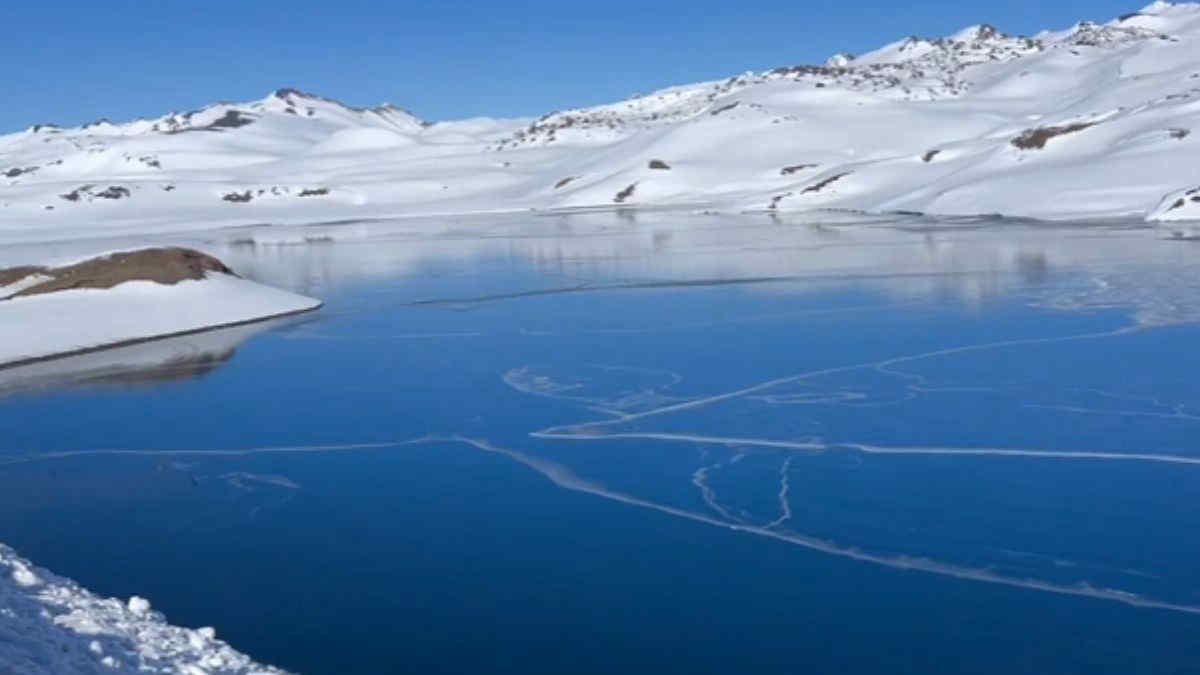 Rumori "inquietanti" dalla laguna: lo strano caso della laguna ghiacciata del Maule (e la spiegazione scientifica)