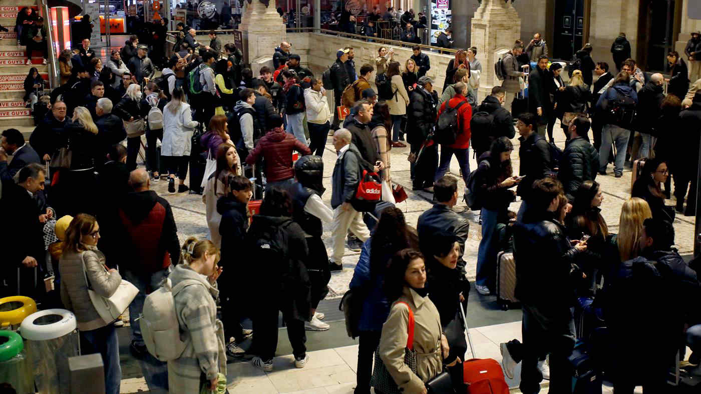 Maltempo Emilia Romagna: treni in tilt per rischio di allagamenti dei binari