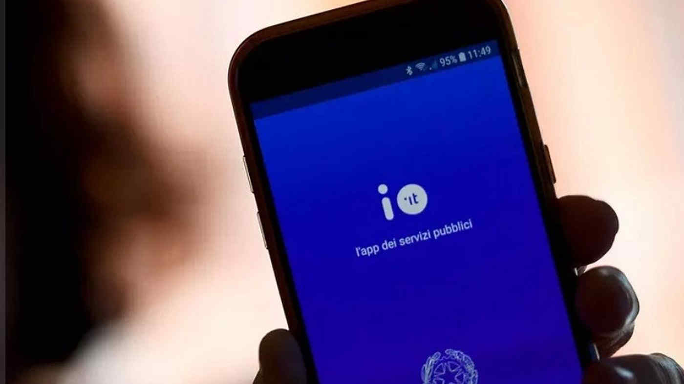 IT Wallet, da oggi patente digitale e tessera sanitaria sull'App Io: cosa significa?