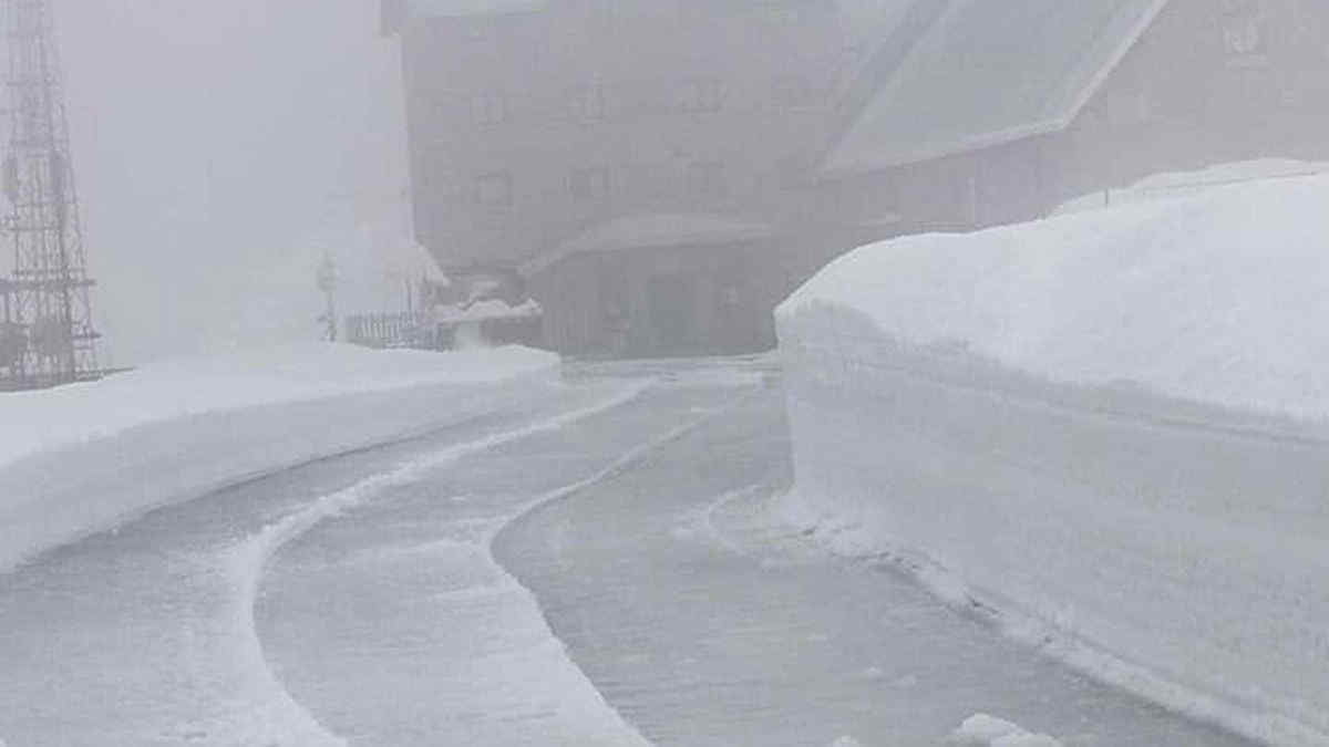 Meteo, arriva la prima neve in Italia: dalla Pianura al Piemonte, ma anche a Brescia e Valle d’Aosta