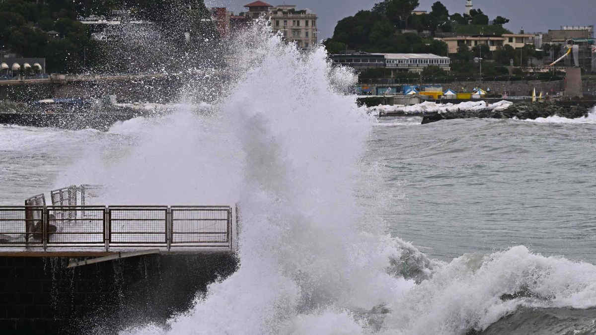 Meteo, weekend dell'Immacolata con piogge e vento di tempesta! La tendenza nei dettagli