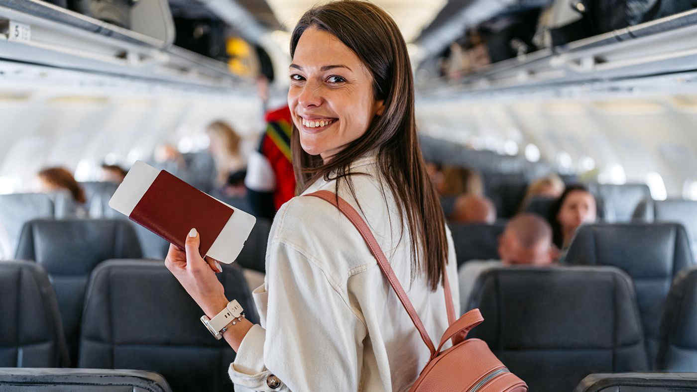 Vacanze 2025, trucchi e consigli per risparmiare sui voli