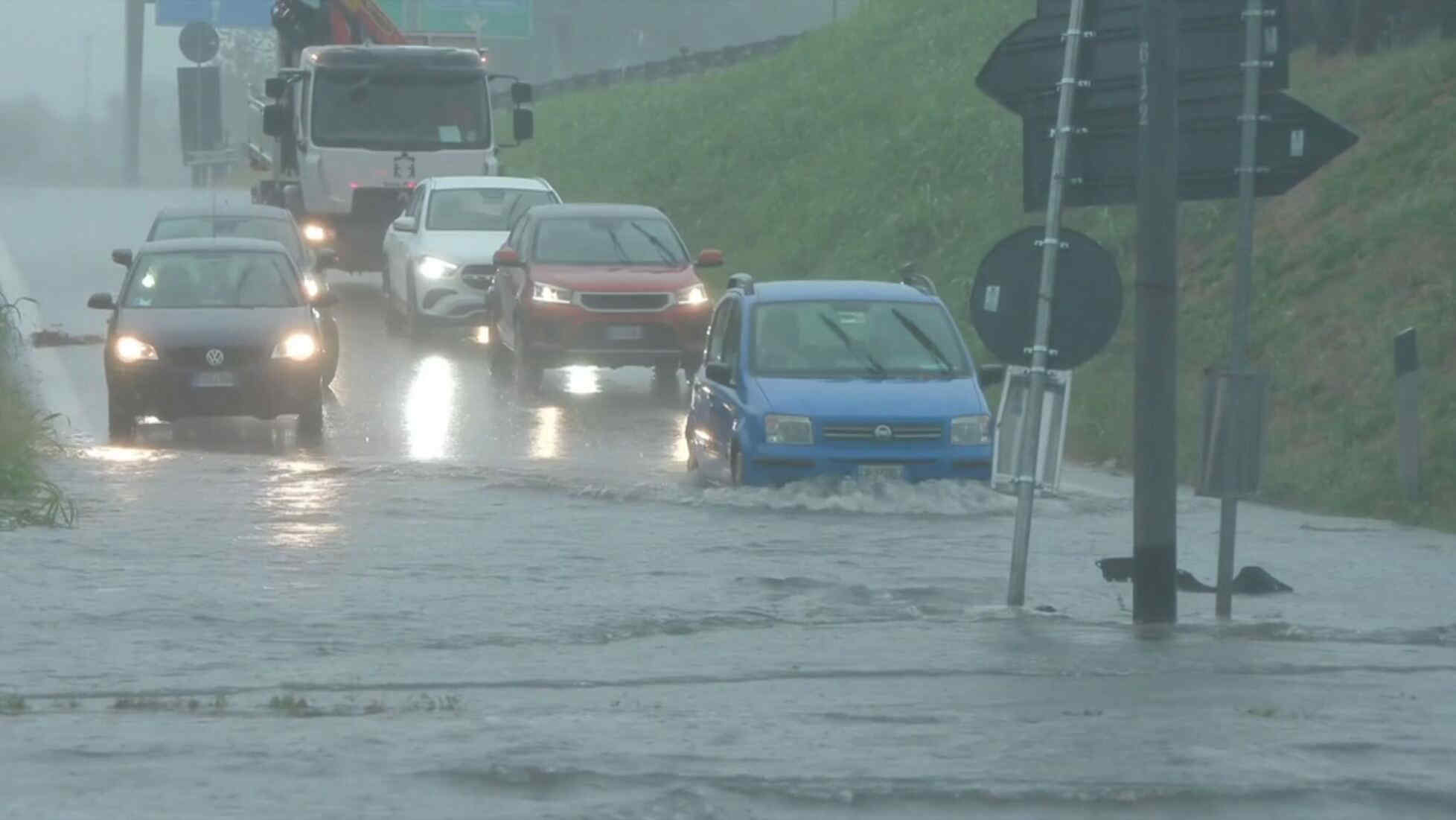 Maltempo a Roma, violento temporale nella notte: le previsioni per i prossimi giorni