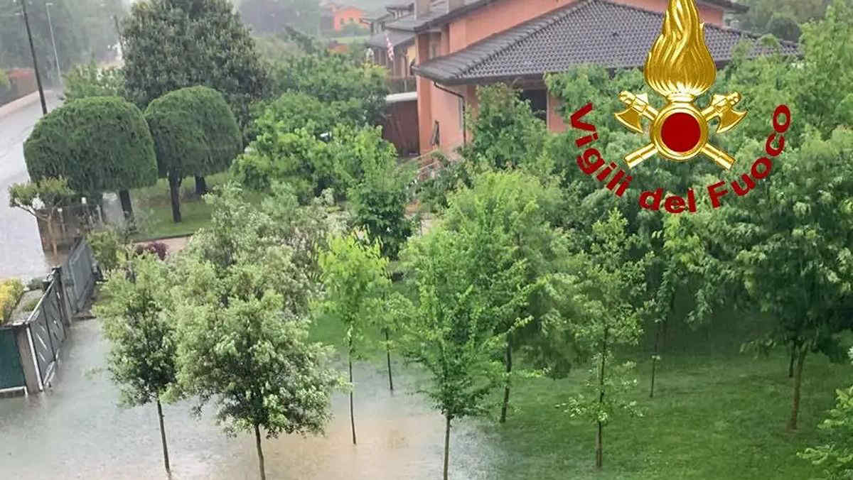 Maltempo Veneto, decine di persone bloccate nelle auto per innalzamento del livello d’acqua