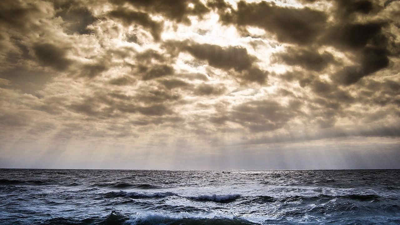 Il mare si solleva, 5 città rischiano di finire sott'acqua: uno studio indica dove e quando