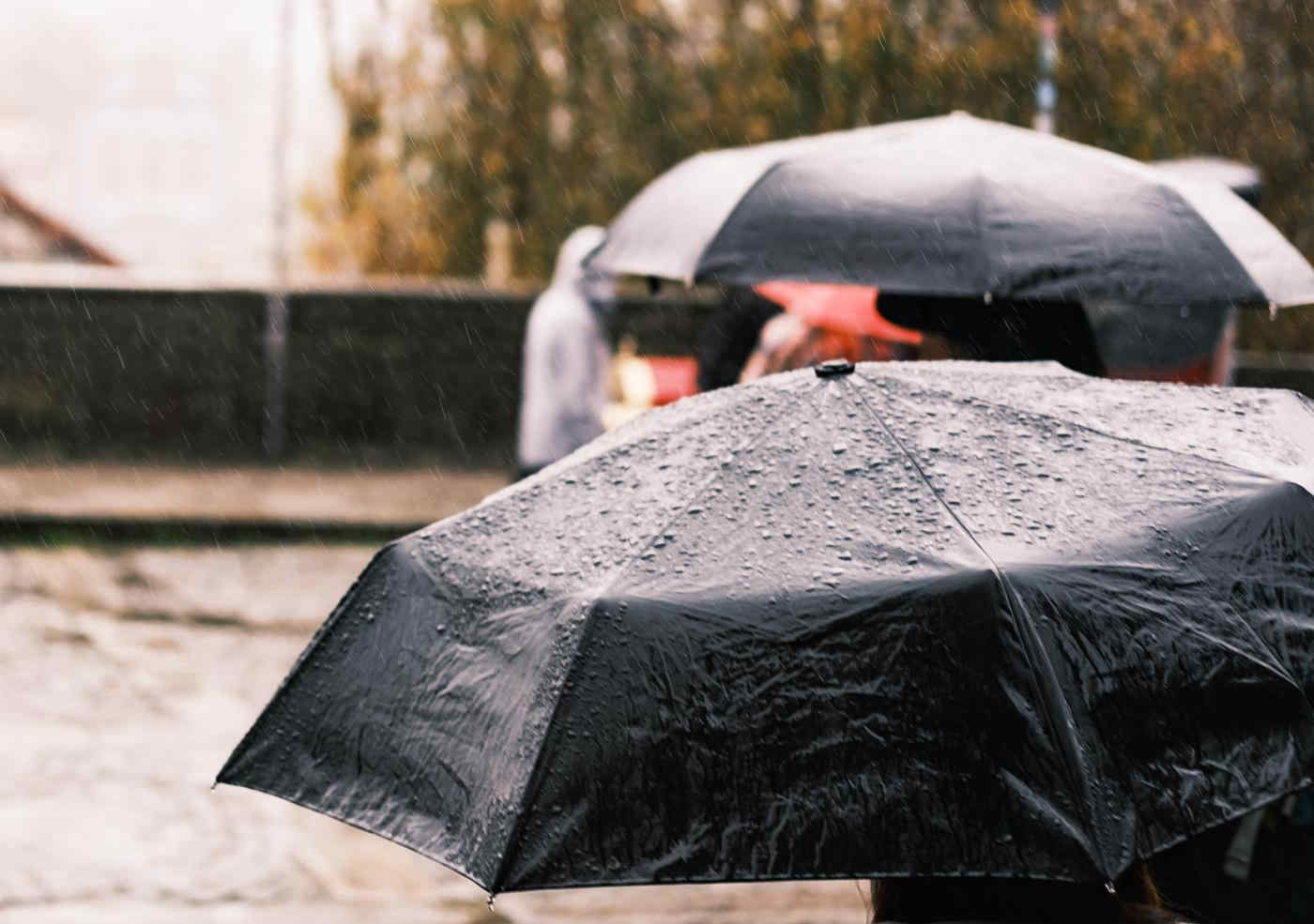 Meteo, tornano piogge e maltempo in Italia: l’estate è ancora lontana? Le previsioni