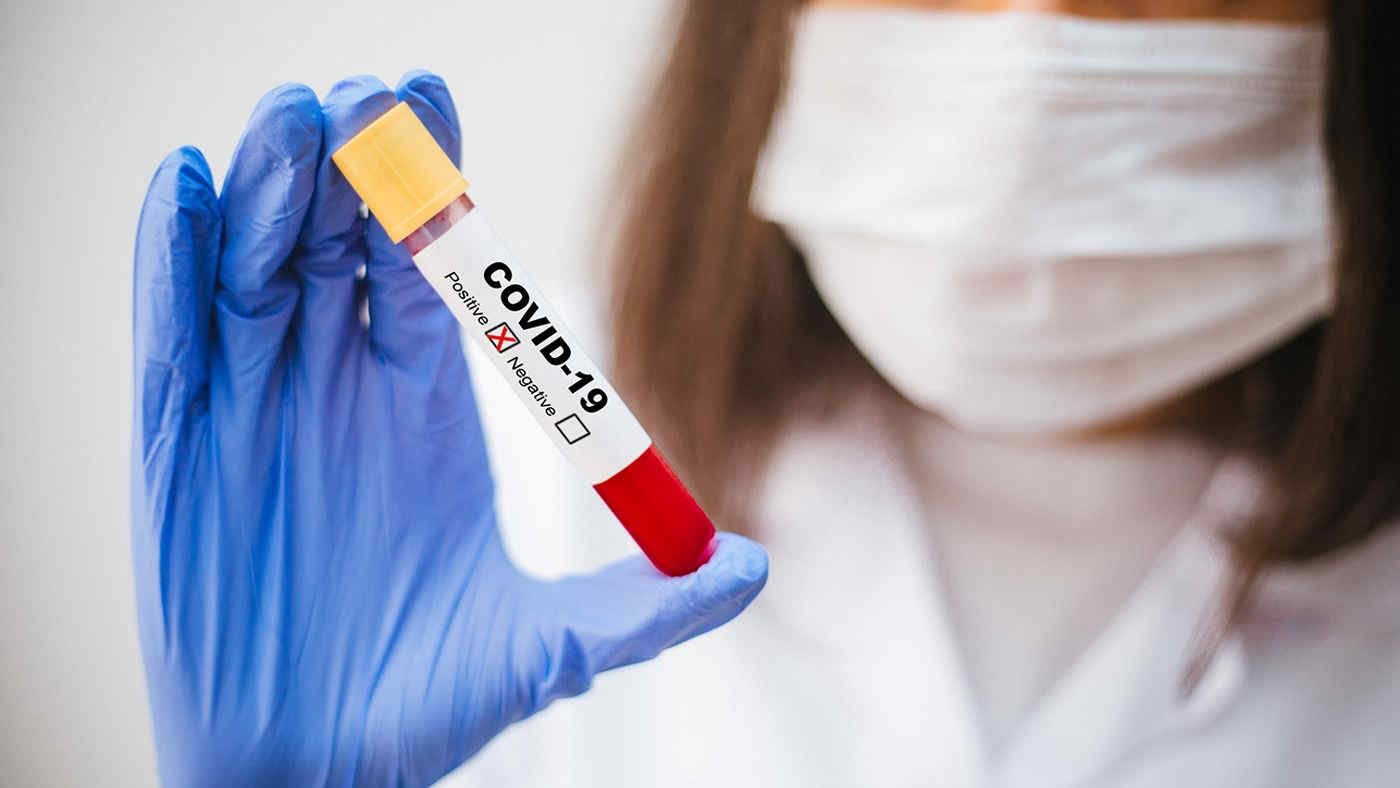 Covid, nuovo aumento di casi. I dati e a chi è consigliato il vaccino