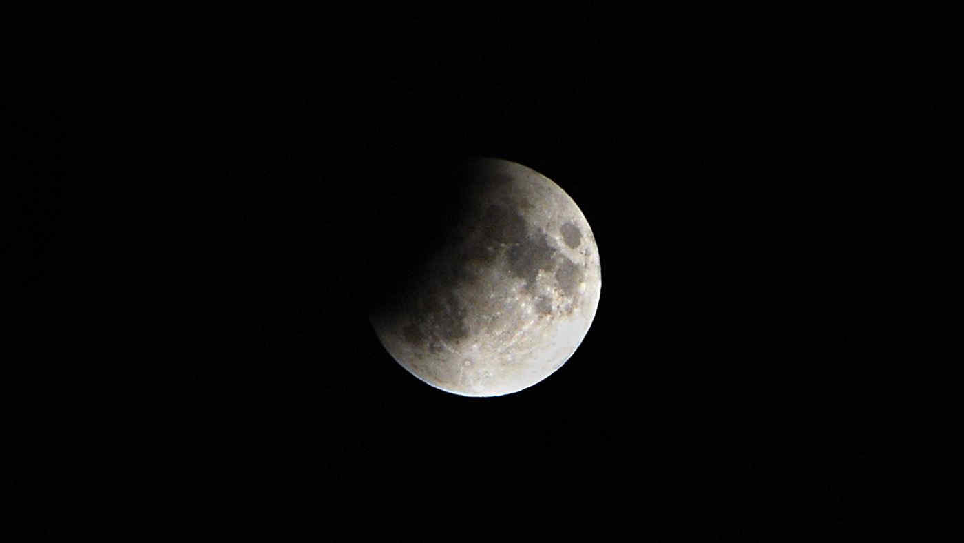 Eclissi di luna totale visibile dall’Italia: la data da segnare per non perdere lo spettacolo celeste