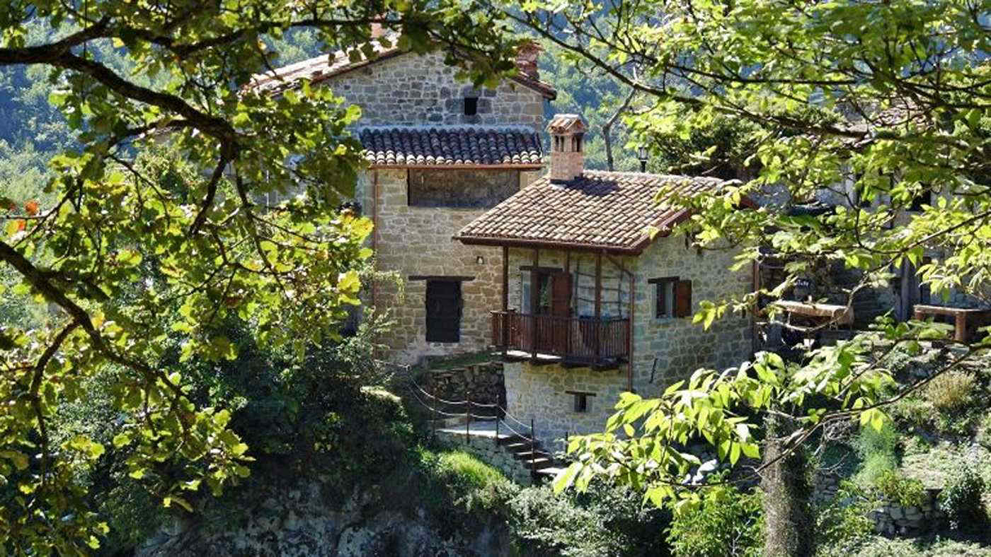Vacanze senza wi-fi: tre borghi per ritrovare pace e tranquillità