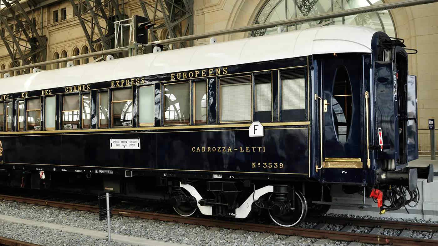 Il nuovo Orient Express da Parigi verso la Costiera Amalfitana: quando parte e quanto costa l'esperienza esclusiva