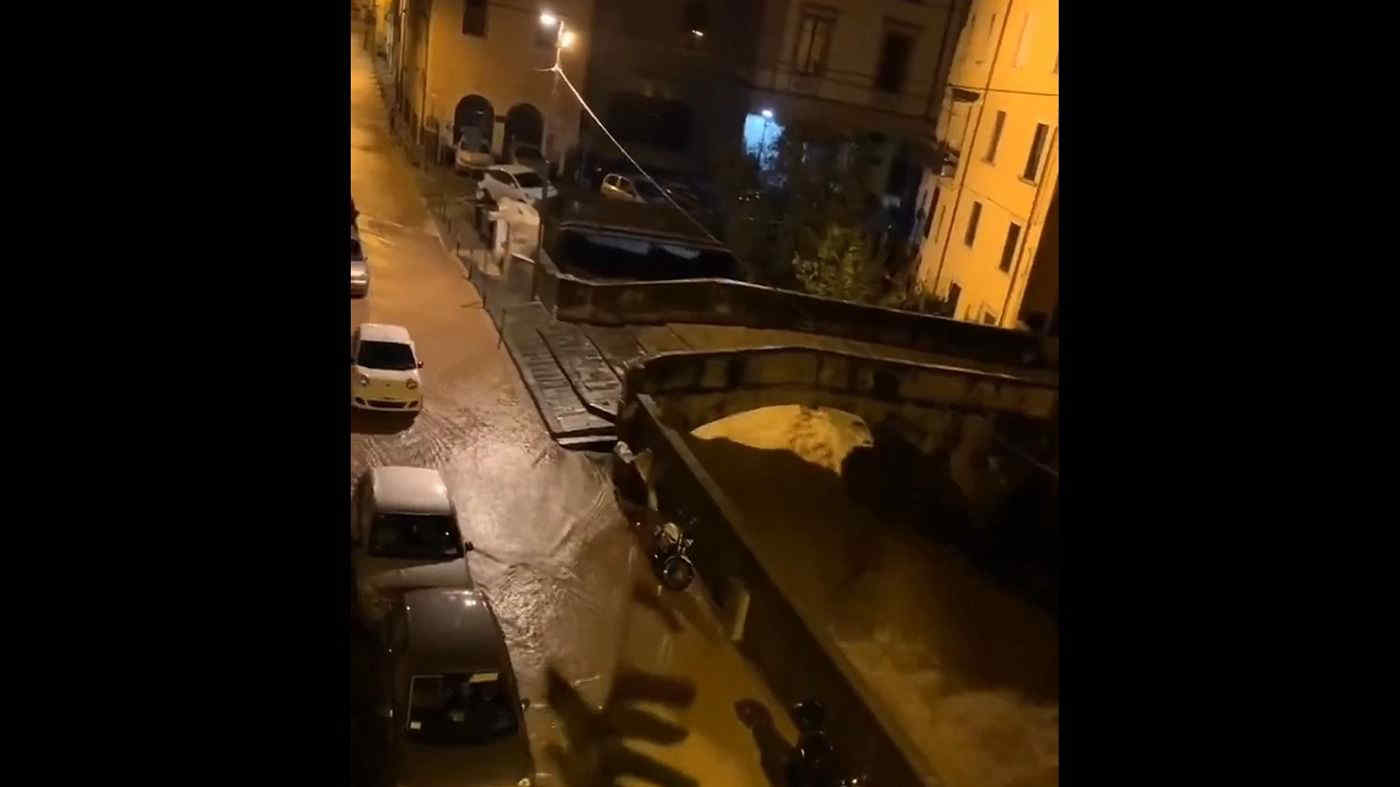 Maltempo Toscana: Carrara allagata e paura tra i residenti
