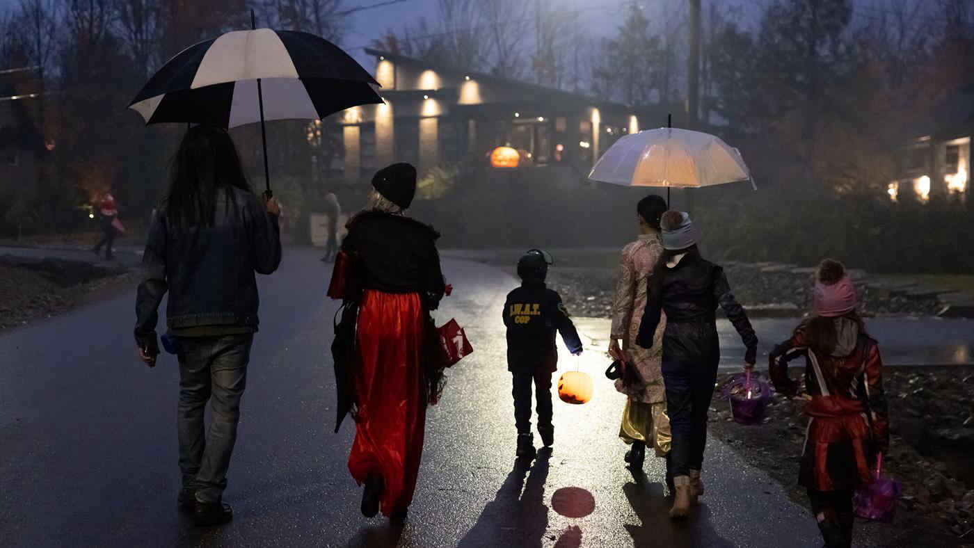 Meteo, fine ottobre sotto la pioggia: in arrivo il maltempo per Halloween