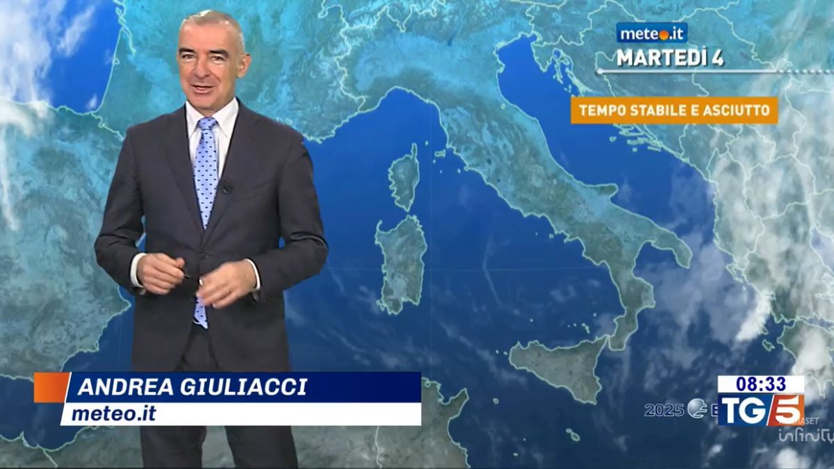 Meteo: oggi (4 novembre) sole e tempo stabile. Nebbie al Nord