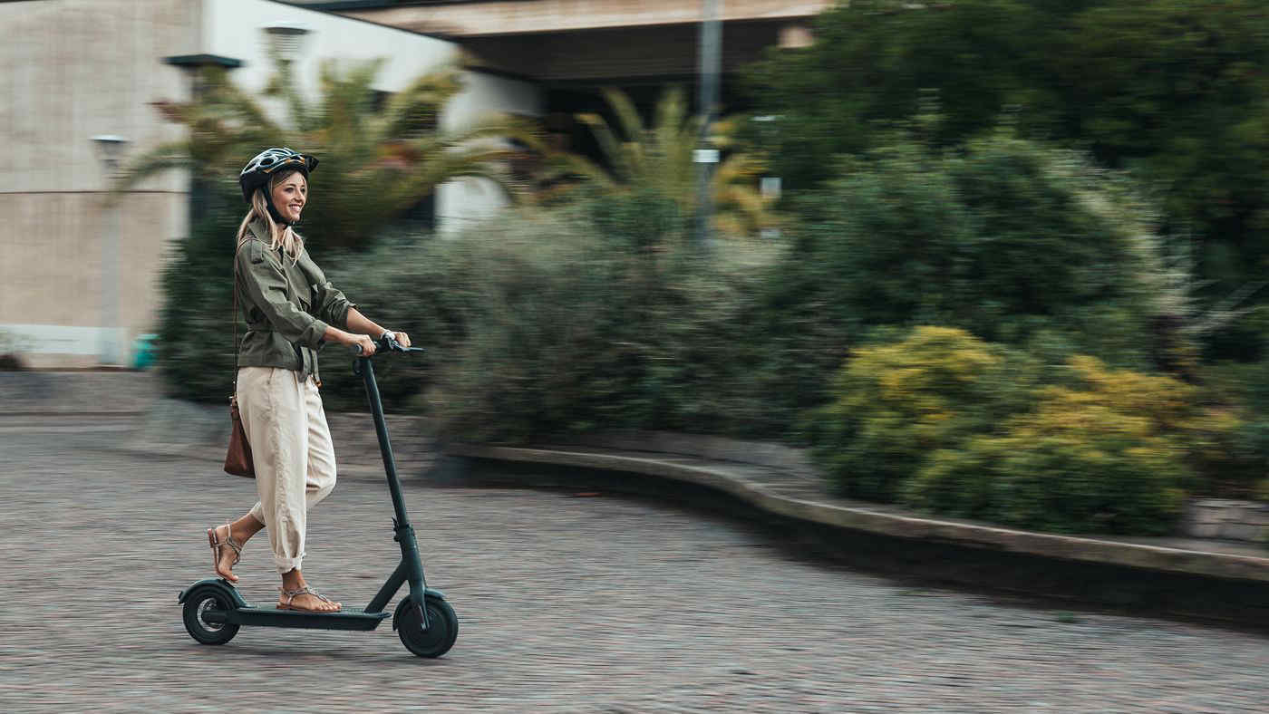 Stop ai monopattini a Firenze: la prima città italiana a chiudere il noleggio