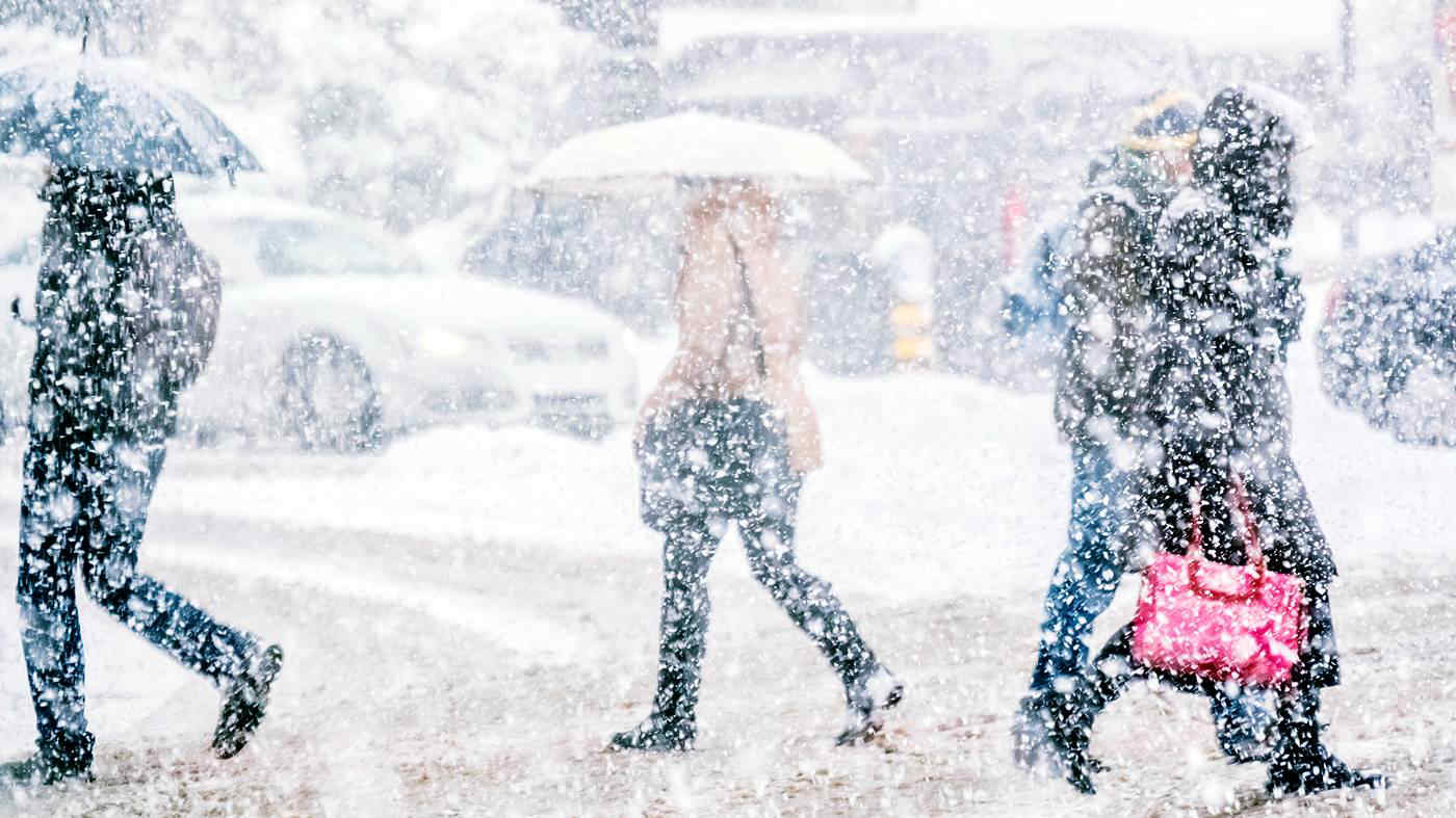 Allerta neve, primi disagi: autostrade, treni e valli sotto osservazione