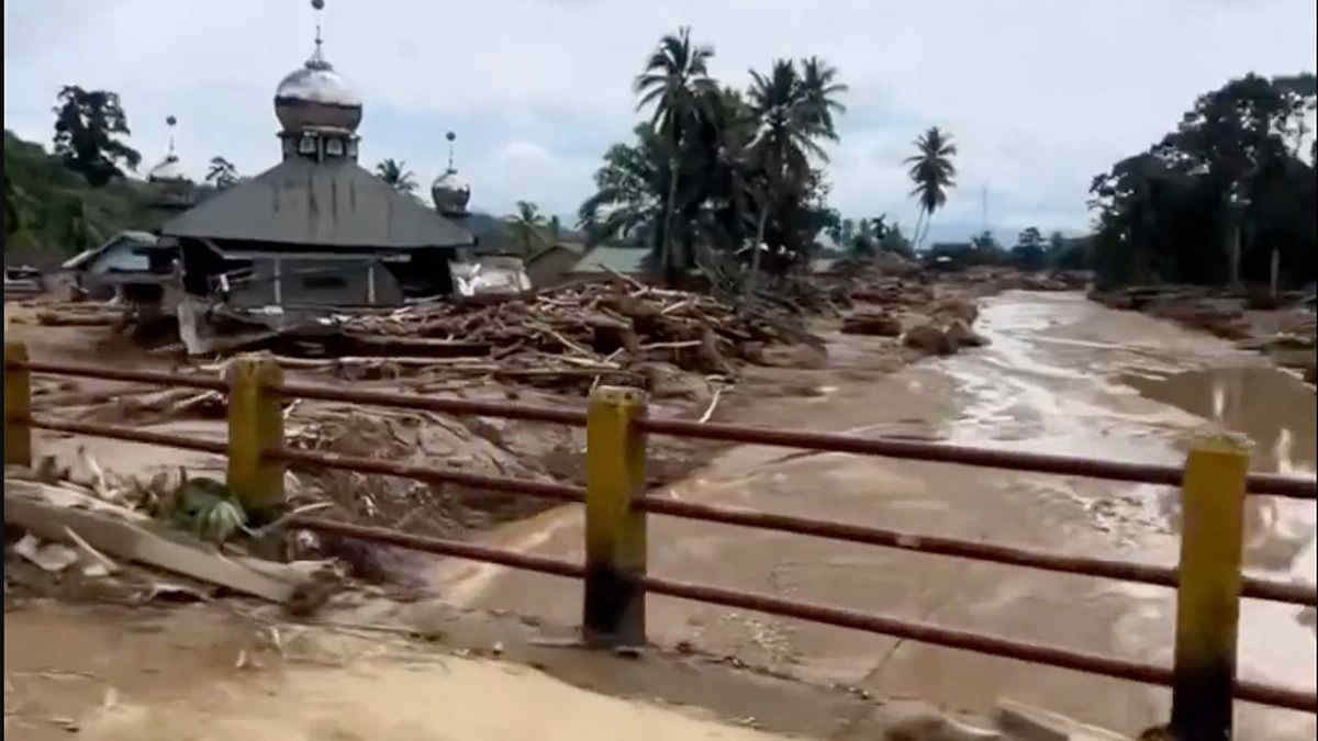 Alluvioni devastano il Sud est asiatico: più di mille vittime tra Indonesia, Sri Lanka, Thailandia e Malesia