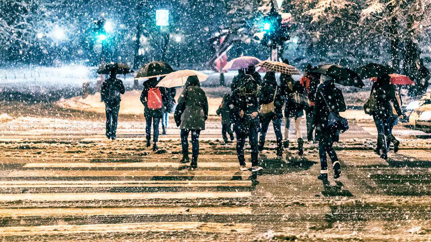 Meteo, la tendenza in vista del weekend: sabato e domenica con freddo e neve a quote basse